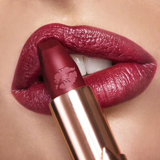 CHARLOTTE’S ROCK STAR BEAUTY ICONS LIMITED EDITION MAKEUP BAG & LIP KIT - Image 3